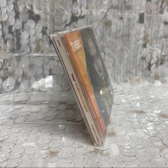 Tweet - Southern Hummingbird - Picture 3 of 11